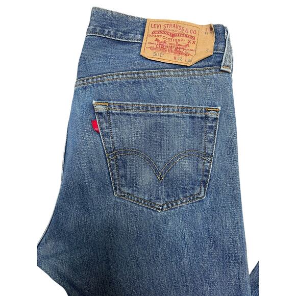 Vintage 2000’s LEVIS 501 Button-Fly Jeans - Medium Wash Faded - 32X34 - Picture 5 of 10